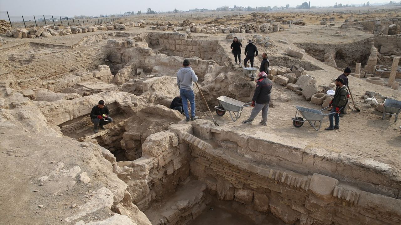 Harran'da 11. Yüzyıla Ait Medrese Derslikleri Ortaya Çıktı