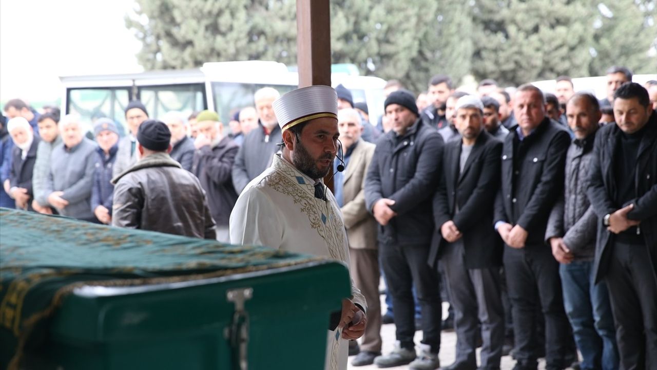 Hatay'da Zehirlenme Olayında Anne ve 3 Çocuk Toprağa Verildi