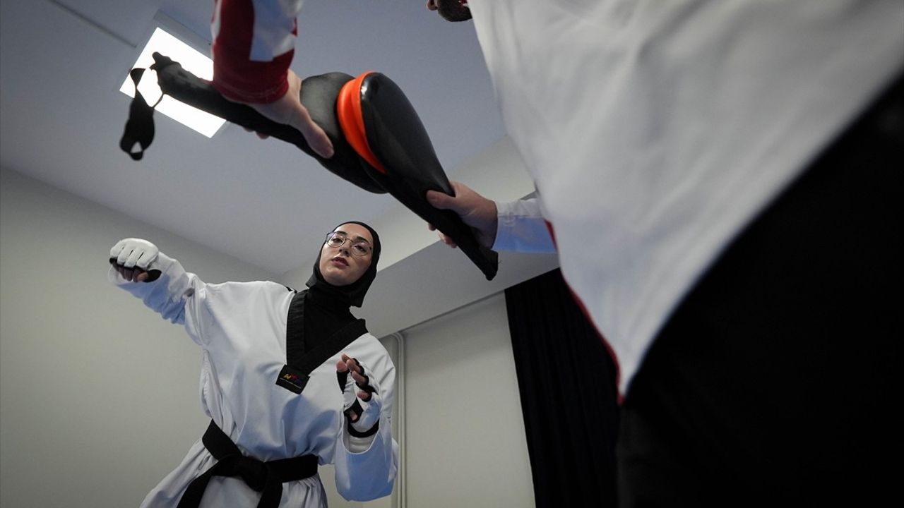 Hayrunnisa İzmir Balkan Şampiyonu! Altın Madalya ile Dönüyor