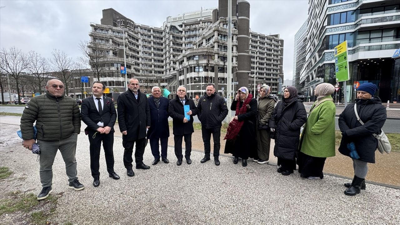 Hollanda'da Türk STK'larından Kur'an ve Türkçe Kurslarına Tepki