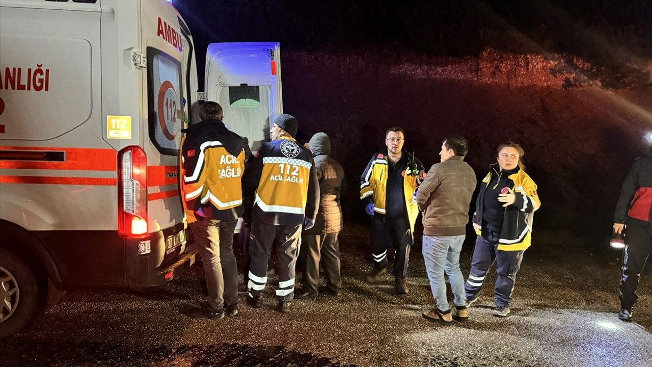 Kastamonu'da Midibüs Devrildi: 1 Ölü, 23 Yaralı