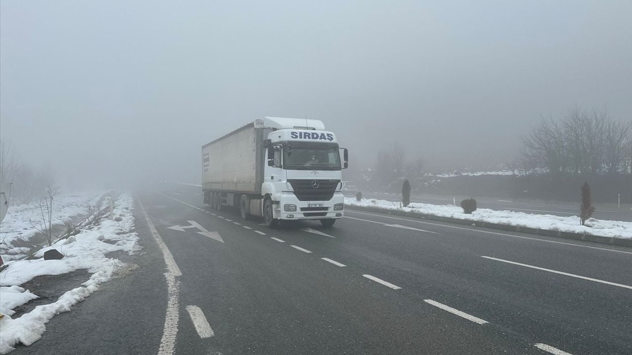 Kastamonu'da Sis Etkisini Sürdürüyor