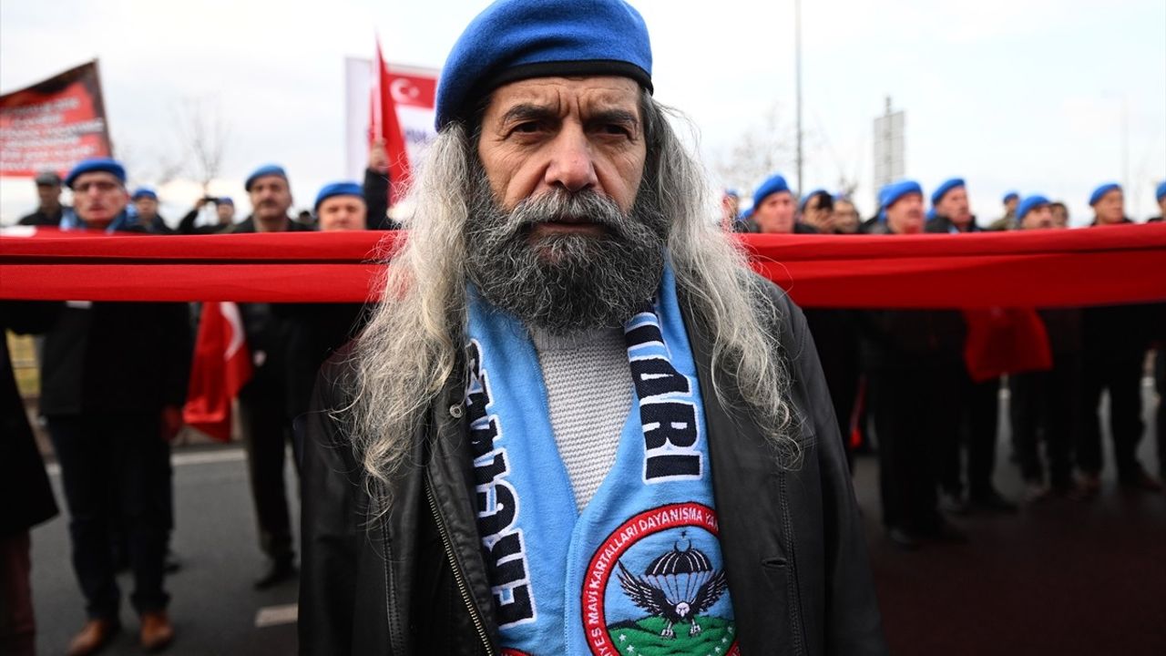 Kayseri'deki Terör Saldırısında Şehit Olan 15 Asker Unutulmadı