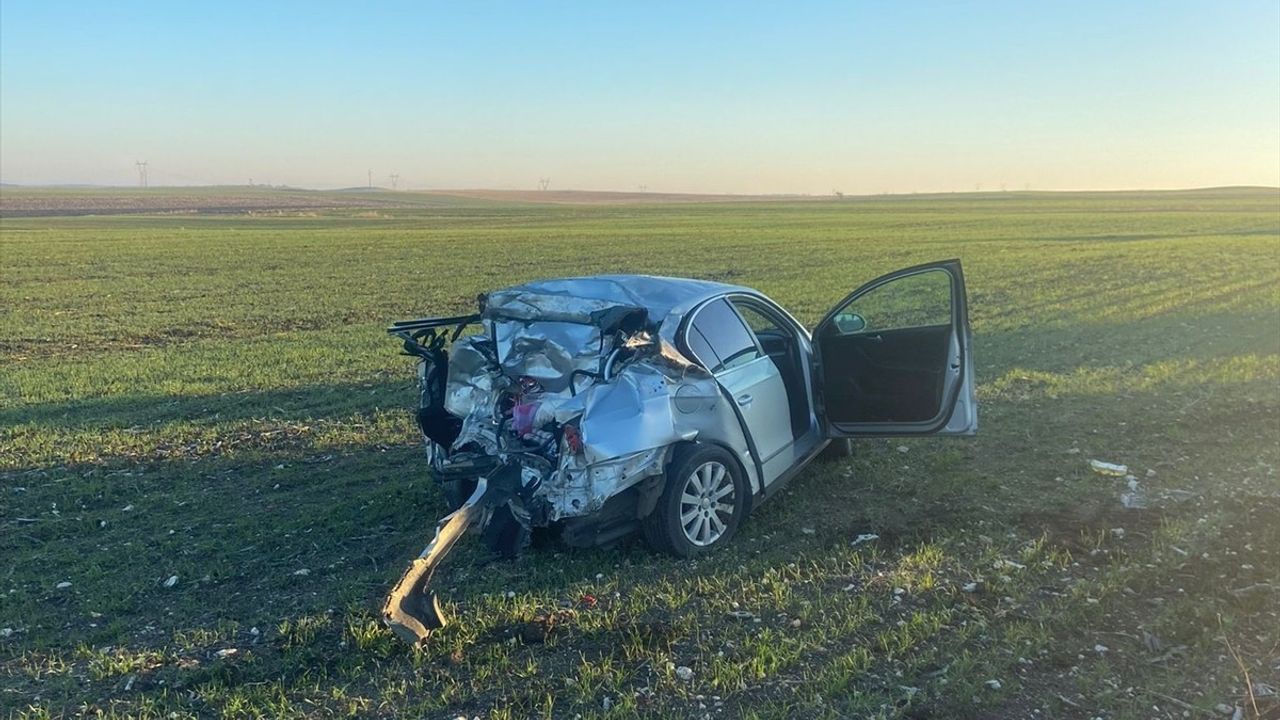 Kırklareli'de Tır-Otomobil Çarpışması: 1 Kişi Hayatını Kaybetti