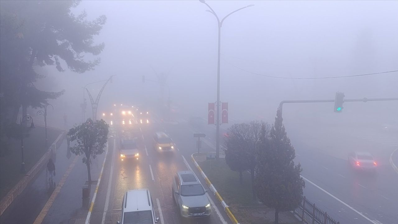 Mardin'de Yoğun Sis Hayatı Olumsuz Etkiliyor