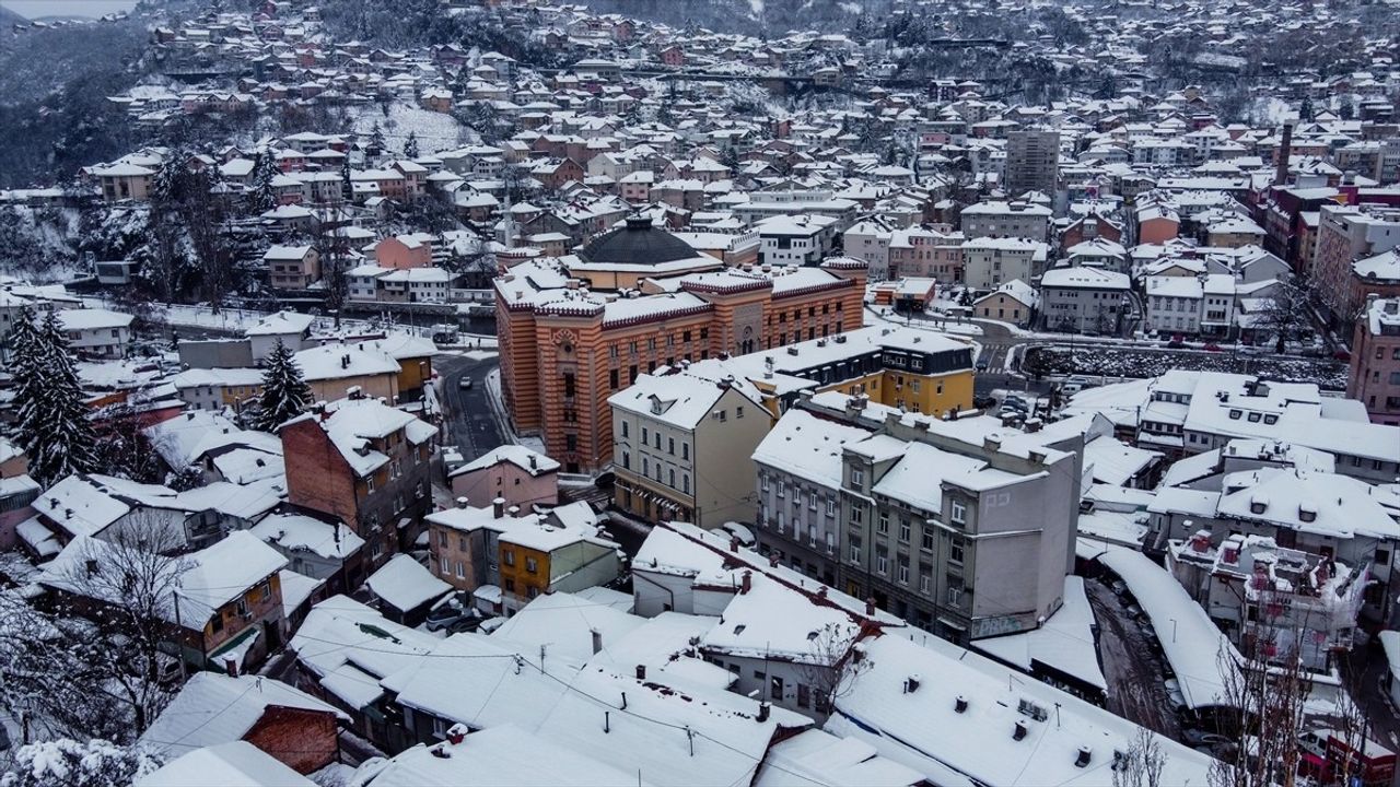 Saraybosna Karla Büyüledi: Dronla Havadan Görüntülendi