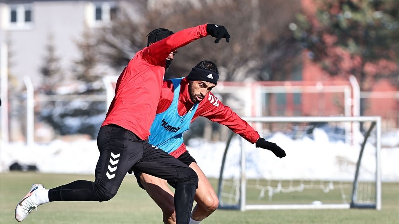 Sivasspor, Galatasaray Maçına Hazırlıklarını Sürdürüyor