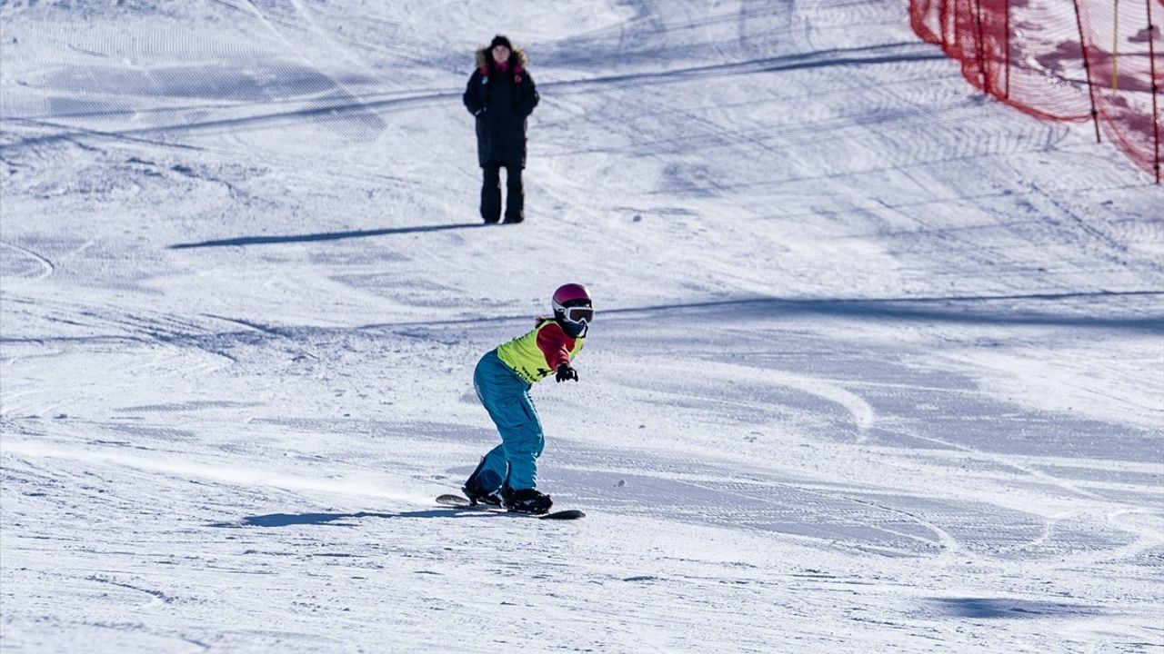 Snowboard Milli Takım Seçmeleri Erzurum'da Tamamlandı