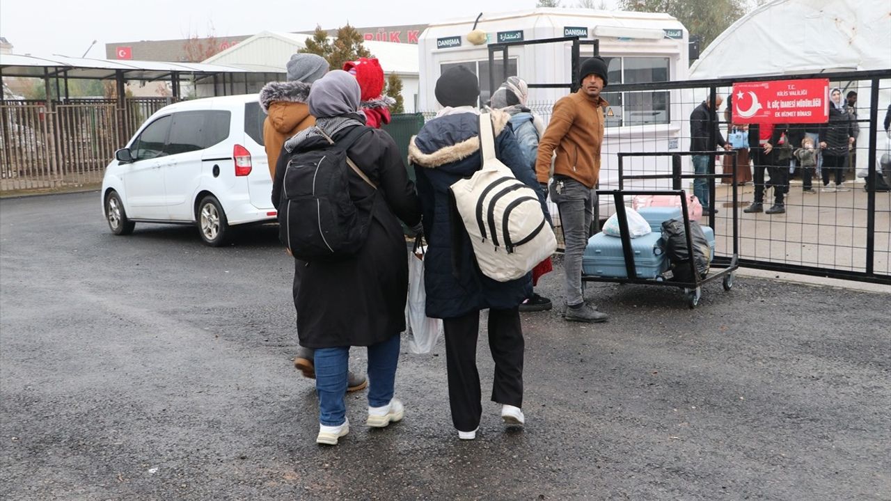 Suriyelilerin Kilis'ten Ülkelerine Dönüşü Devam Ediyor