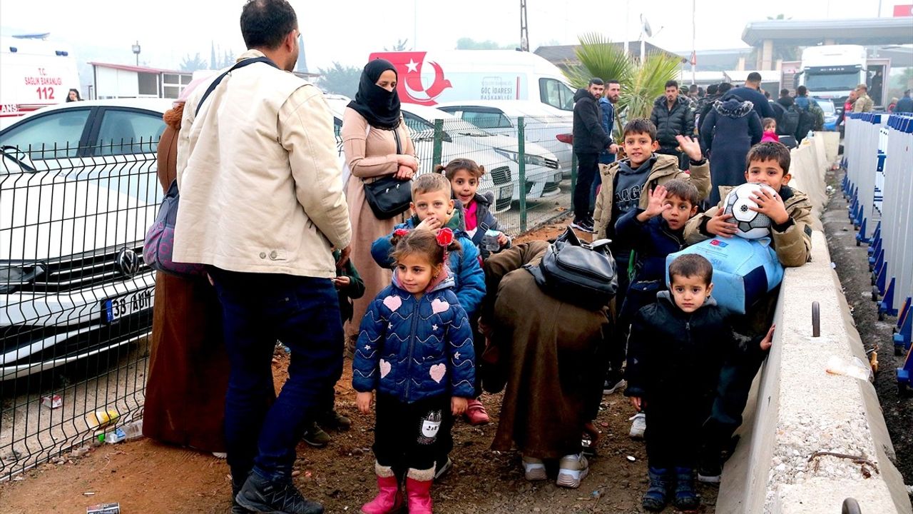 Suriyelilerin Ülkelerine Dönüşü Hatay Sınır Kapılarından Devam Ediyor