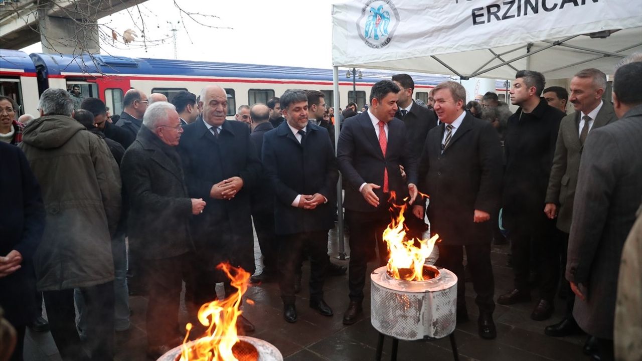 Turistik Doğu Ekspresi'nin İlk Seferi Erzincan'a Ulaştı