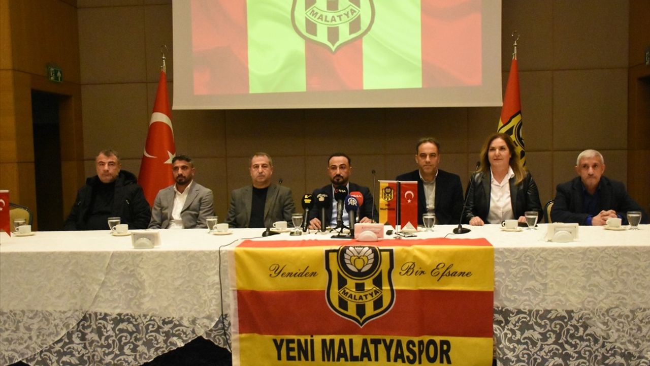 Yeni Malatyaspor'daki Transfer Yasağı ve Borçlar Üzerine Açıklamalar