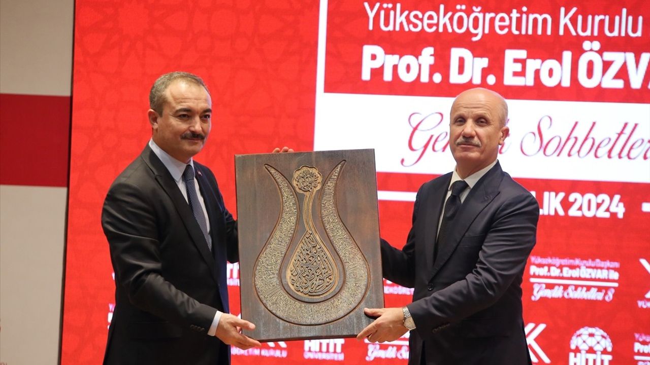 YÖK Başkanı Özvar, Hitit Üniversitesinde Öğrenci Beklentilerini Dinledi