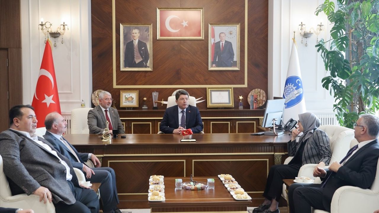 Adalet Bakanı Tunç, Çorum'da Yatırımların Müjdesini Verdi