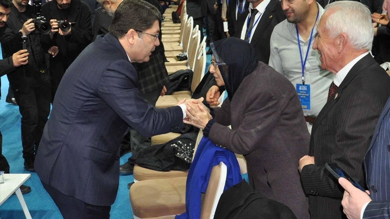 Adalet Bakanı Tunç: Muhalefete Kırmızı Kart Gösterilecek