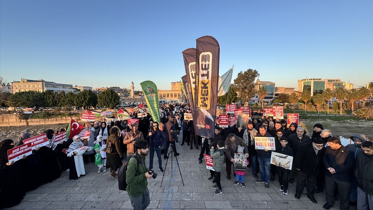 Adana'da İsrail'in Filistin Saldırılarına Protesto