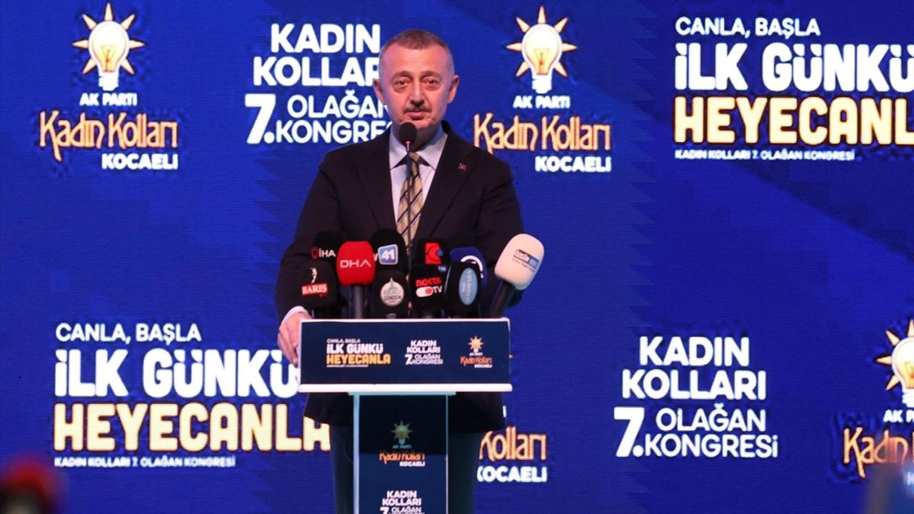 AK Parti Kocaeli Kadın Kolları Kongresi'nde Yasemin Özdemir Yeniden Seçildi