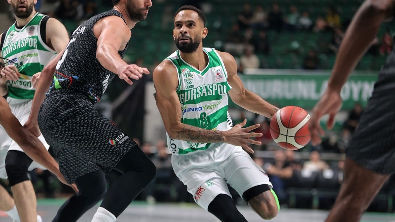 Aliağa Petkimspor, Bursaspor Yörsan'ı Farklı Geçti: 111-85