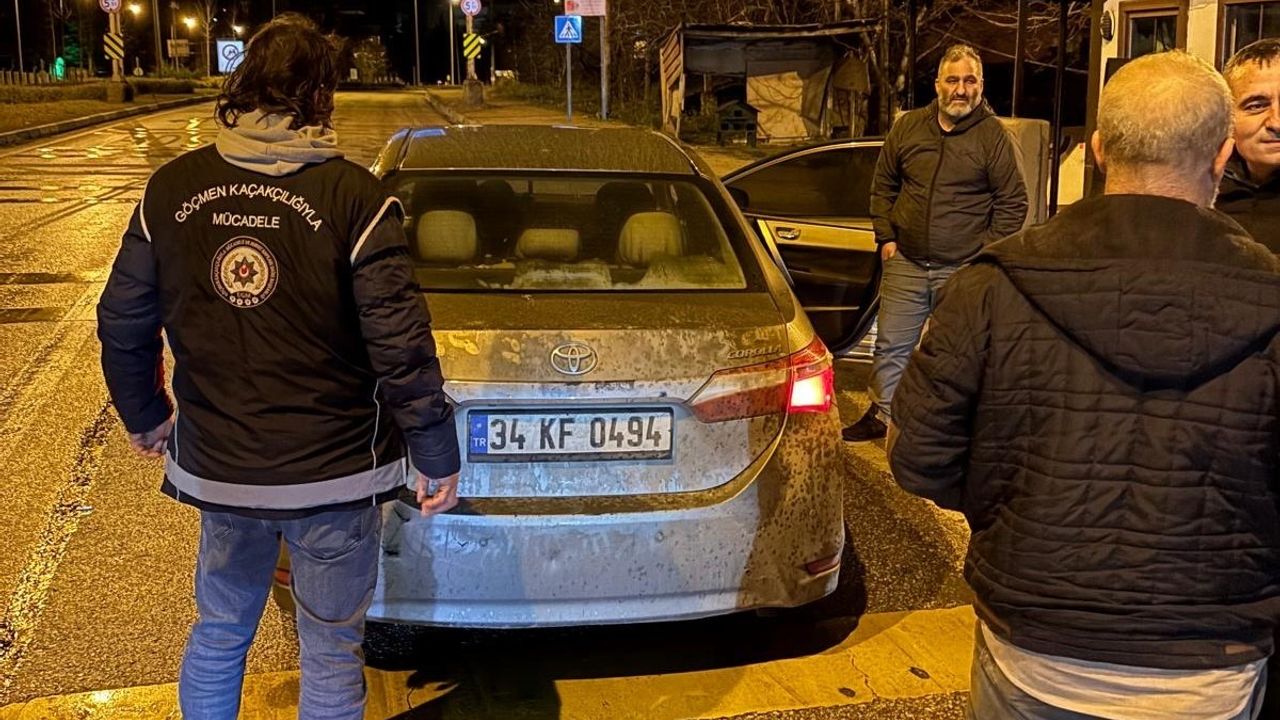 Amasya'da Yol Kontrolünde 5 Düzensiz Göçmen Yakalandı