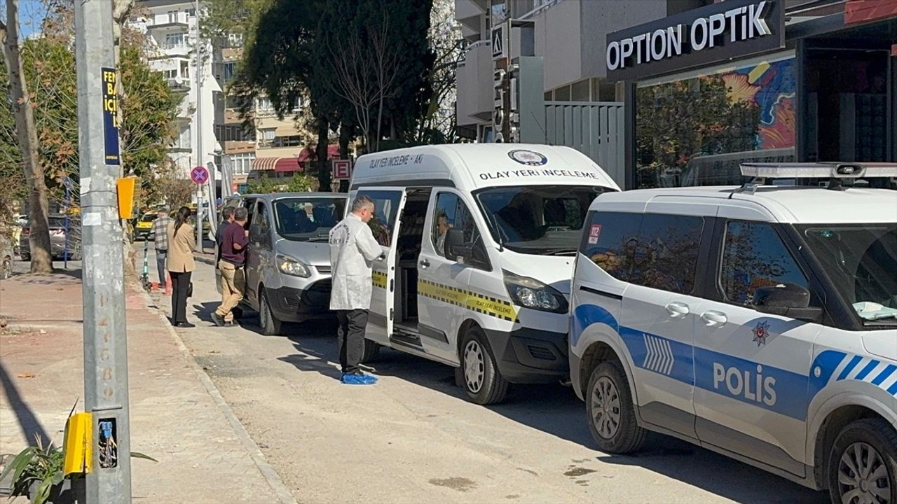 Antalya'da Genç Kadın Evinde Ölü Bulundu