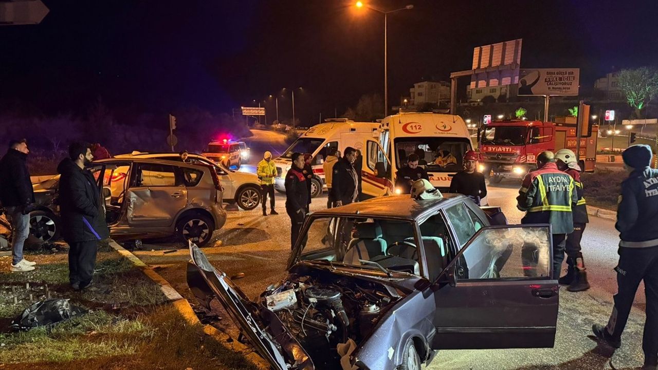 Aydın'da Trafik Kazası: 5 Yaralı Hastaneye Kaldırıldı