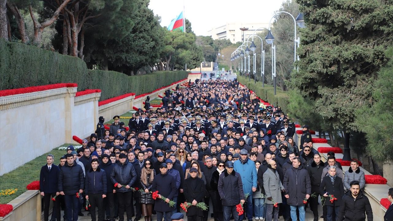 Azerbaycan'da 'Kanlı Ocak' Kurbanları Anıldı