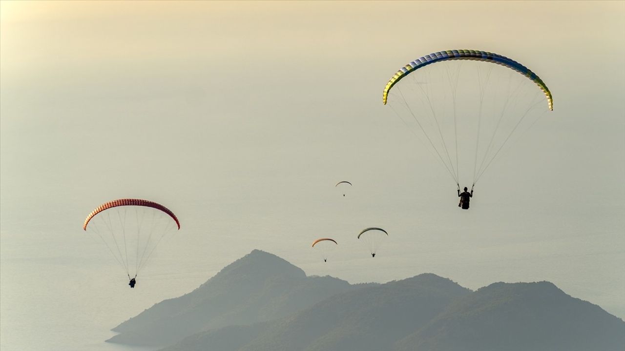 Babadağ'da 2022'de 189 Bin 775 Yamaç Paraşütü Uçuşu Yapıldı