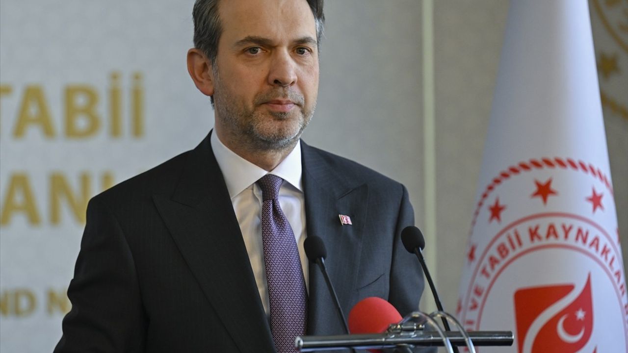Bakan Bayraktar: Yeni YEKA ile Uygun Fiyatlı Elektrik ve 8 Milyar Dolar Tasarruf