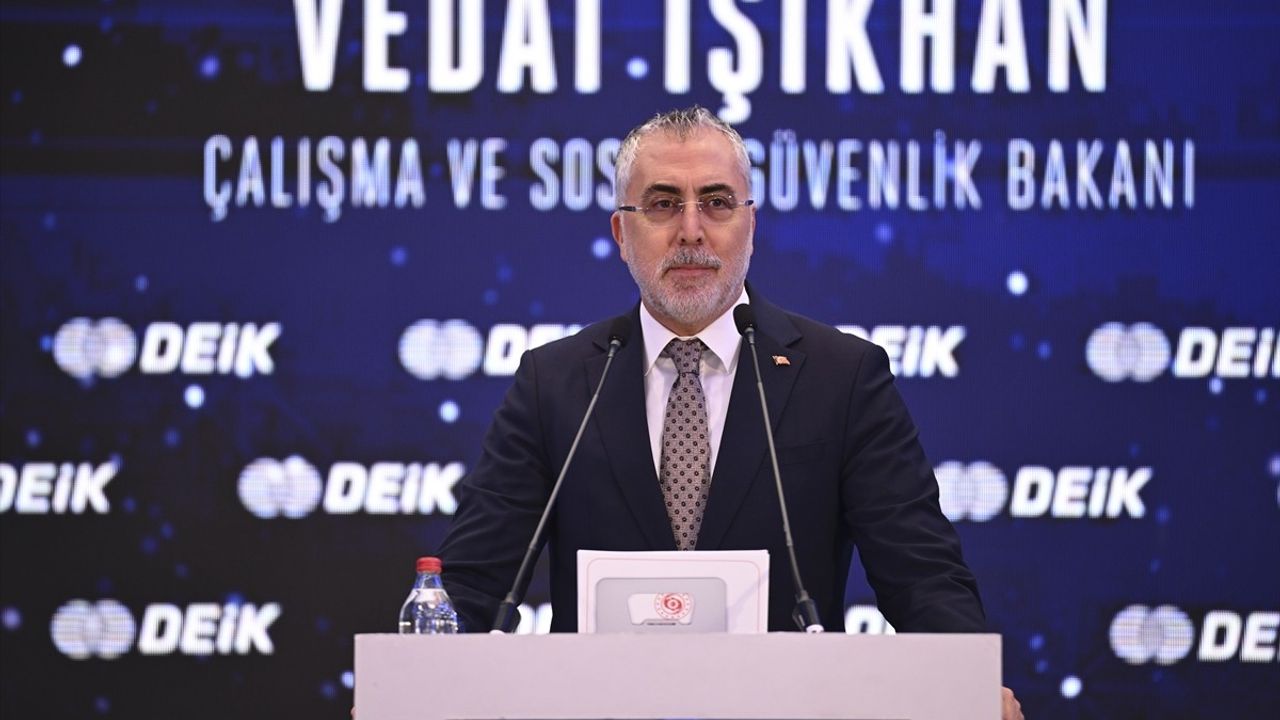 Bakan Işıkhan: 2024'te İş Gücümüz Yüzde 54,2 Seviyesine Ulaştı!