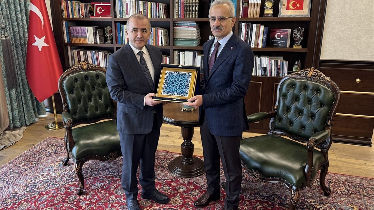 Bakan Uraloğlu, Elazığ Valiliğini Ziyaret Etti