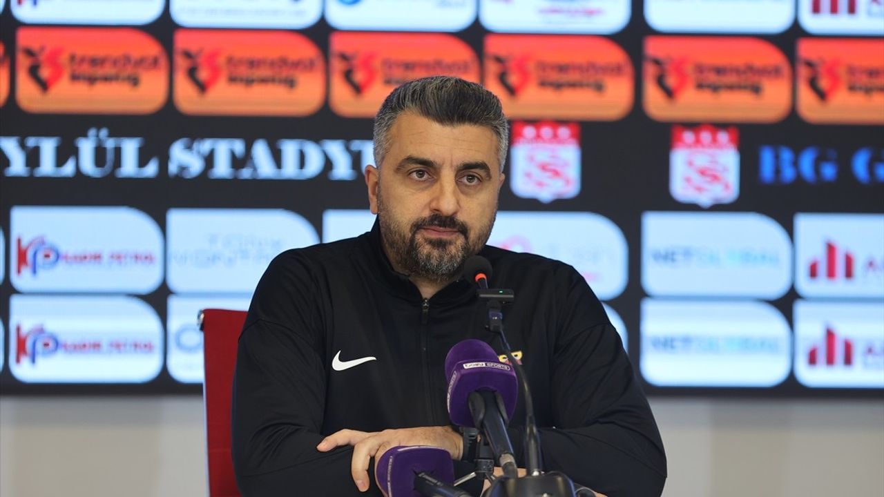 Bellona Kayserispor Teknik Direktörü Kaloğlu'dan İstifa İfadesi: 'Yönetimle Değerlendireceğim'