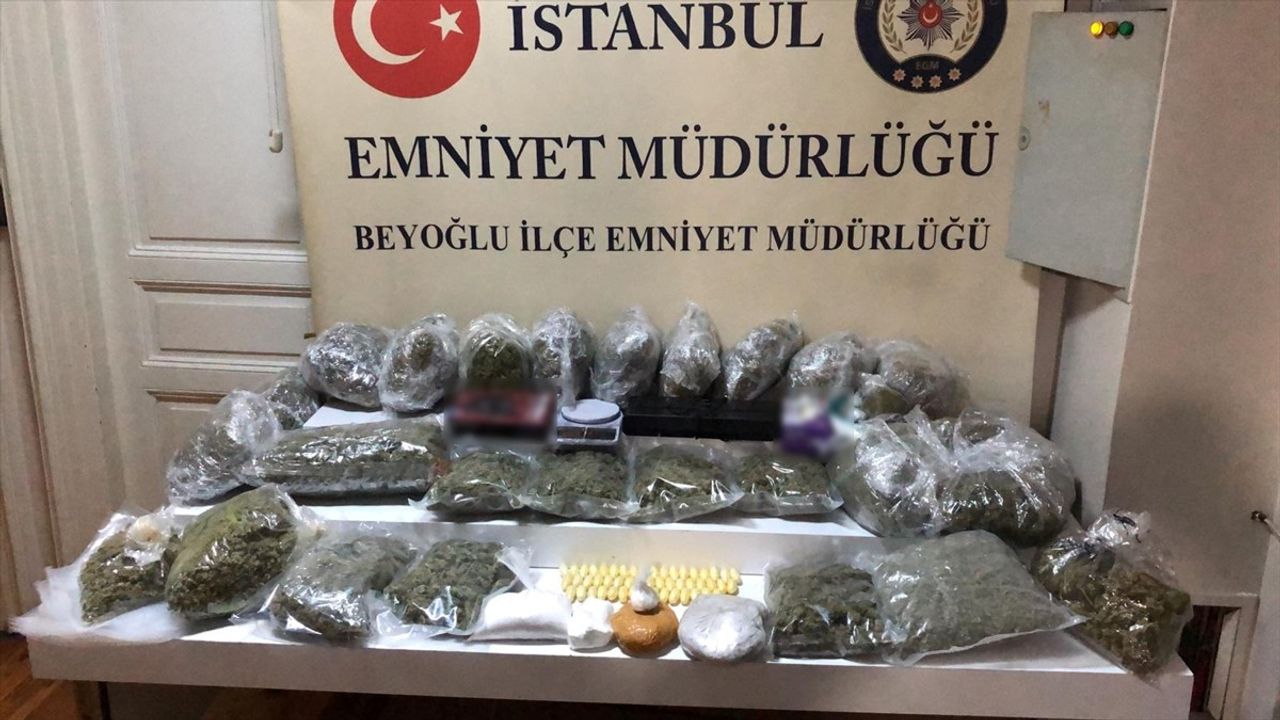 Beyoğlu'nda 30 Kilogram Uyuşturucu Bulunan Zanlı Tutuklandı