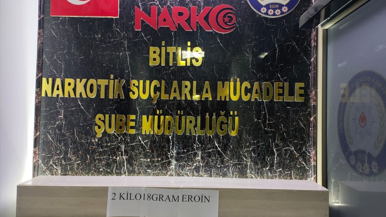 Bitlis'te 2 Kilo 18 Gram Eroin Ele Geçirildi: 3 Şüpheli Tutuklandı