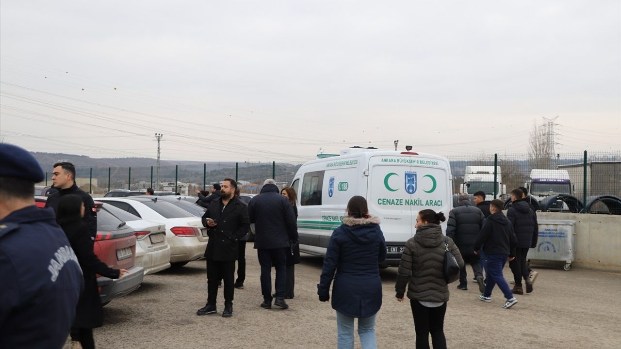 Bolu'daki Otel Yangınında Hayatını Kaybeden Genç, Ankara'da Defnedildi