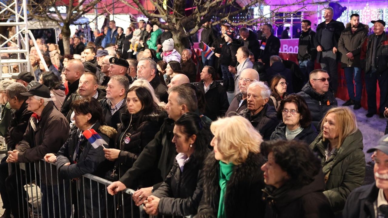 Bosna Hersek'te Anayasa Dışı 'Sırp Cumhuriyeti Günü' Kutlamaları Tartışma Yarattı