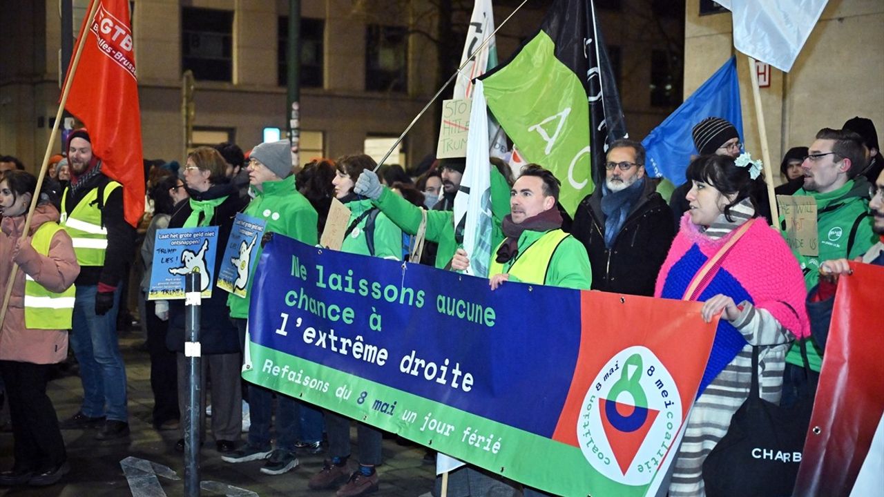 Brüksel'de Trump Protestoları: Yüzlerce Gösterici ABD Büyükeliliği Önünde Toplandı
