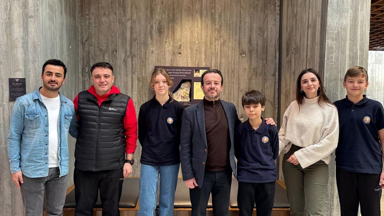 Çanakkale Öğrencisi 1000 Yıllık Sikke Buldu