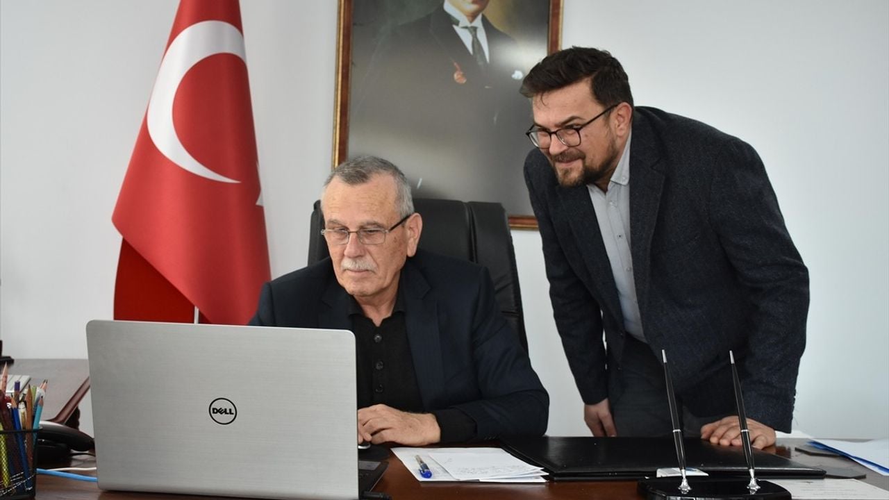 Çerkezköy Kaymakamı Günlü, Anadolu Ajansı'nın 'Yılın Kareleri' Oylamasına Katıldı