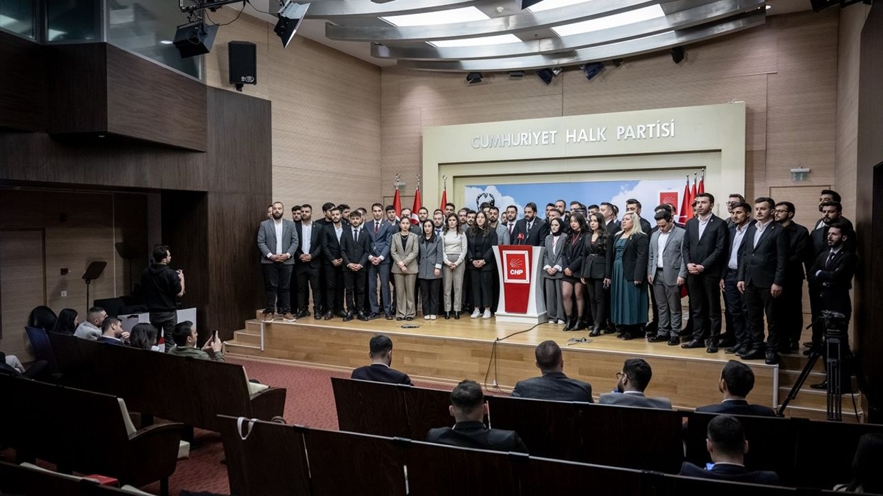 CHP Gençlik Kolları Başkanları'ndan Cem Aydın'a Tam Destek