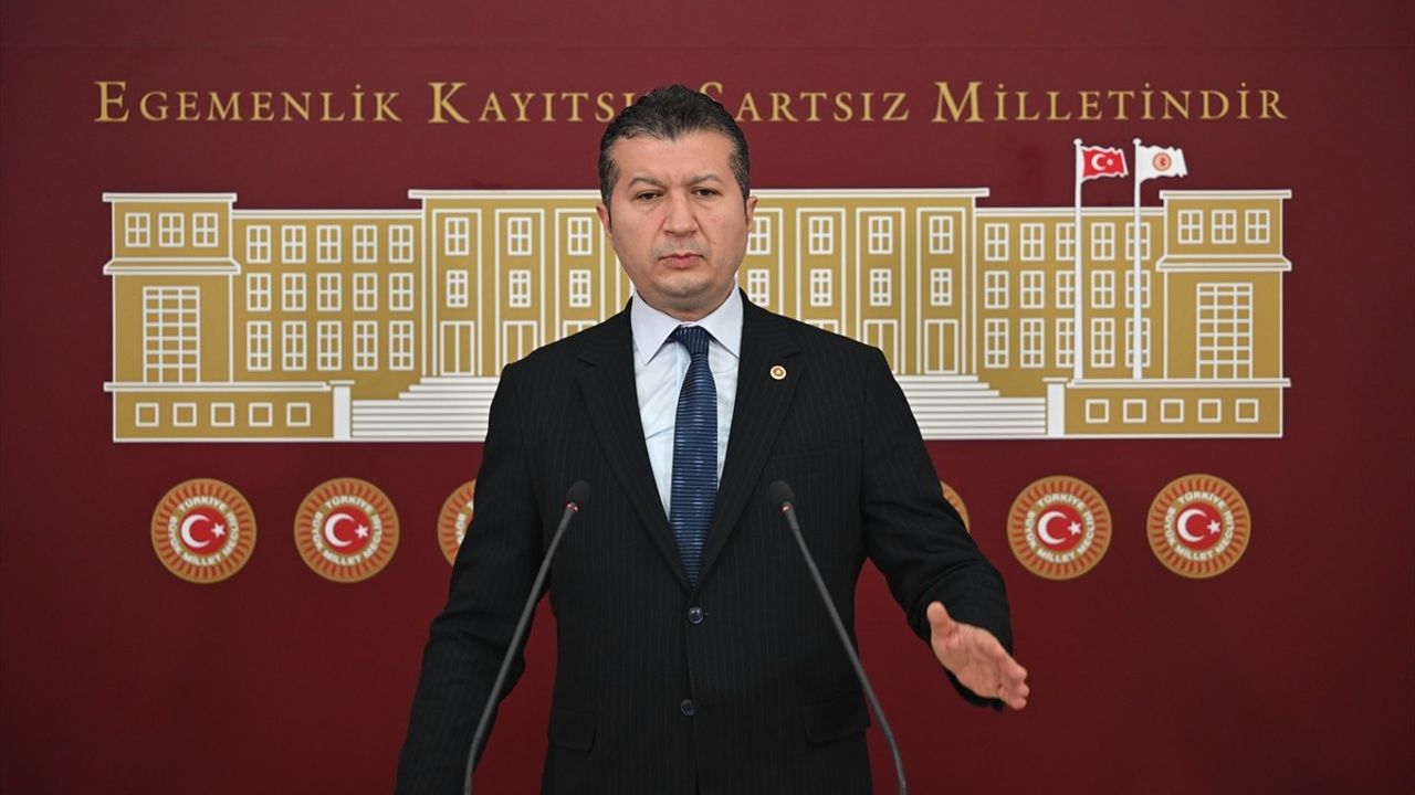 CHP'li İzzet Akbulut, Esnafın Bağkur Primi Sorununu Gündeme Getirdi