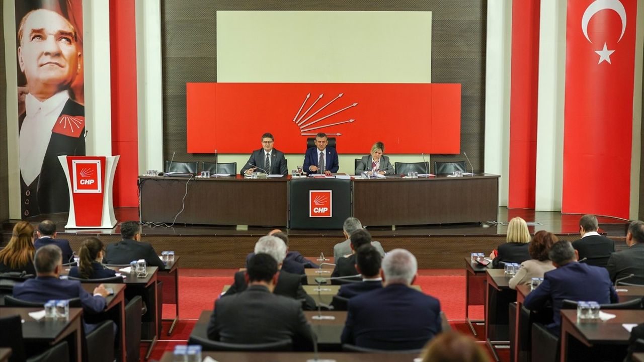 CHP Parti Meclisi, Genel Başkan Özgür Özel Yönetiminde Toplandı