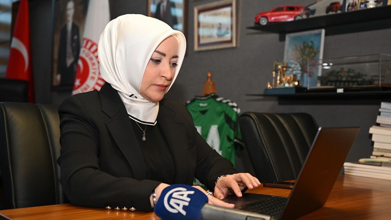 Çiğdem Erdoğan, AA'nın 'Yılın Kareleri' Oylamasına Katıldı