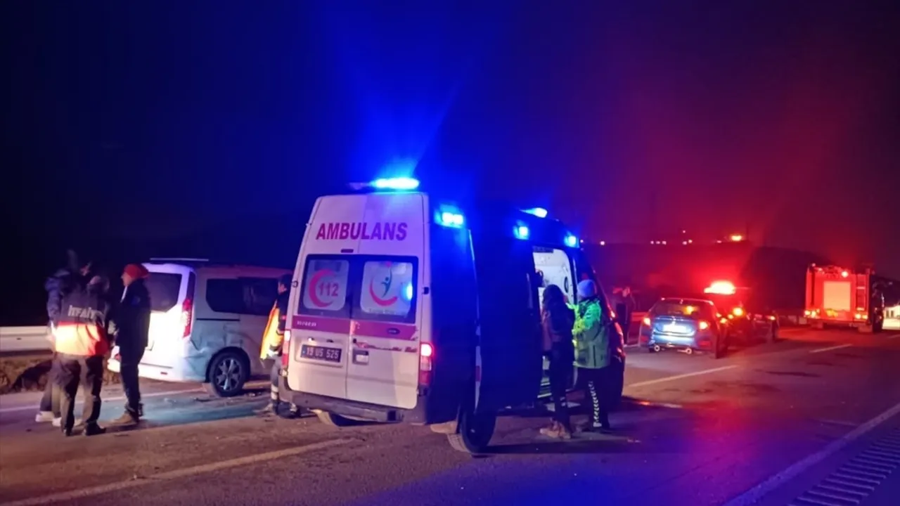 Çorum'da Trafik Kazası: 6 Yaralı