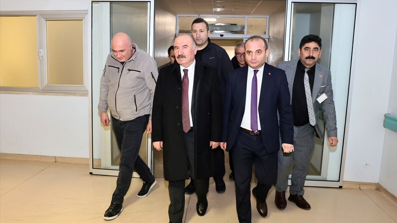 Çorum Valisi Çalgan'dan Yaralı Trafik Polisine Ziyaret