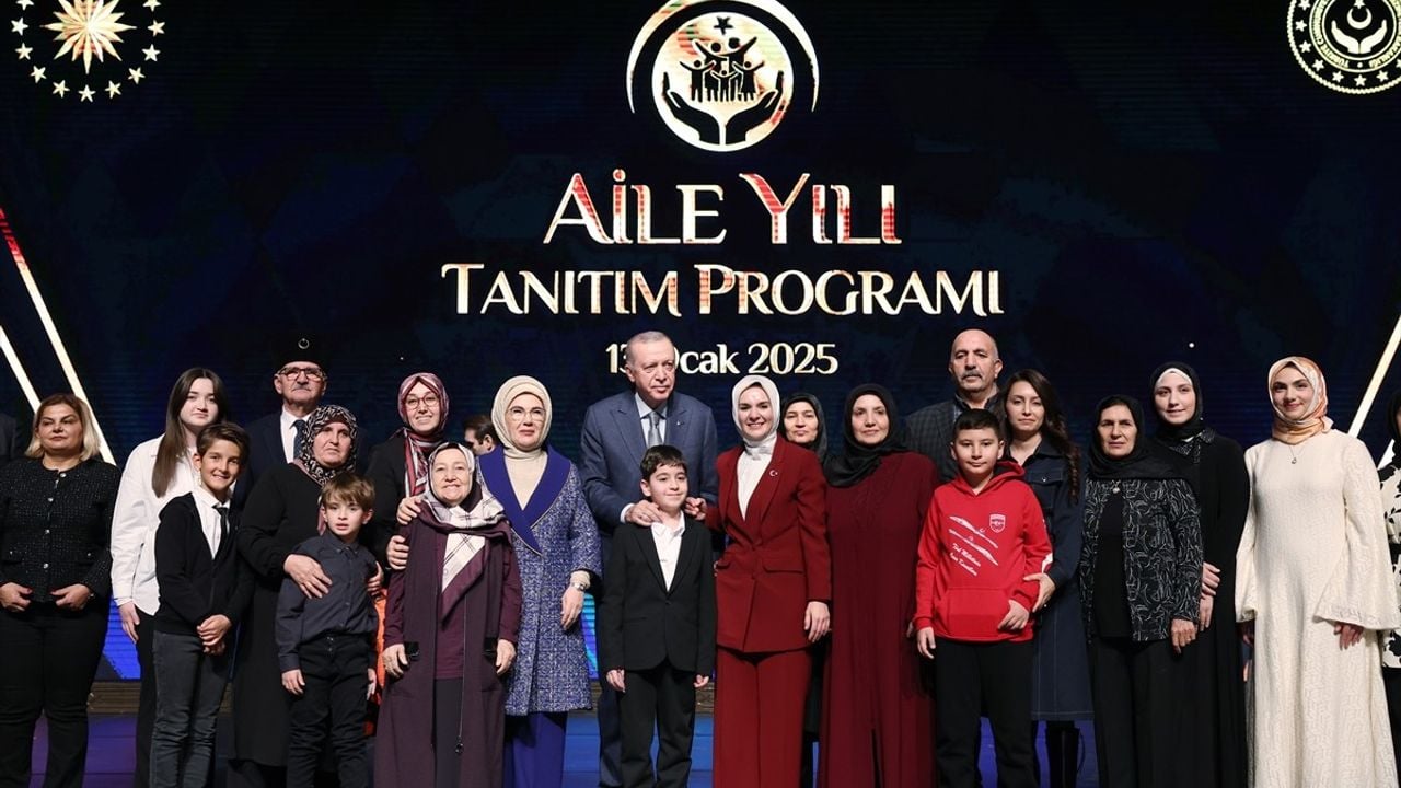 Cumhurbaşkanı Erdoğan: 2025 Aile Yılı Vurgusu ve Aile Yapısının Korunması