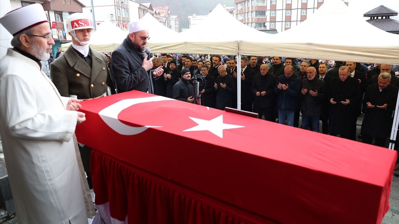 Cumhurbaşkanı Erdoğan, Kıbrıs Gazisi Muhammet Karslı'nın Cenaze Törenine Katıldı