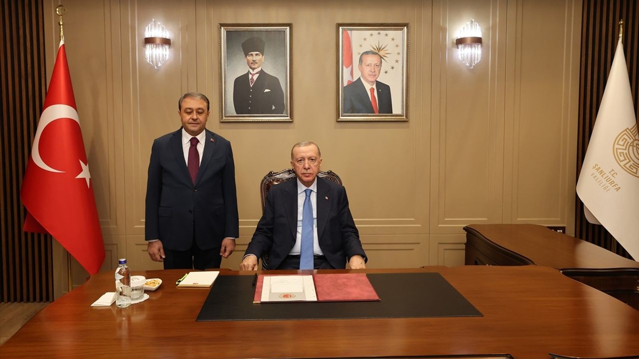 Cumhurbaşkanı Erdoğan, Şanlıurfa Valiliği'ni Ziyaret Etti