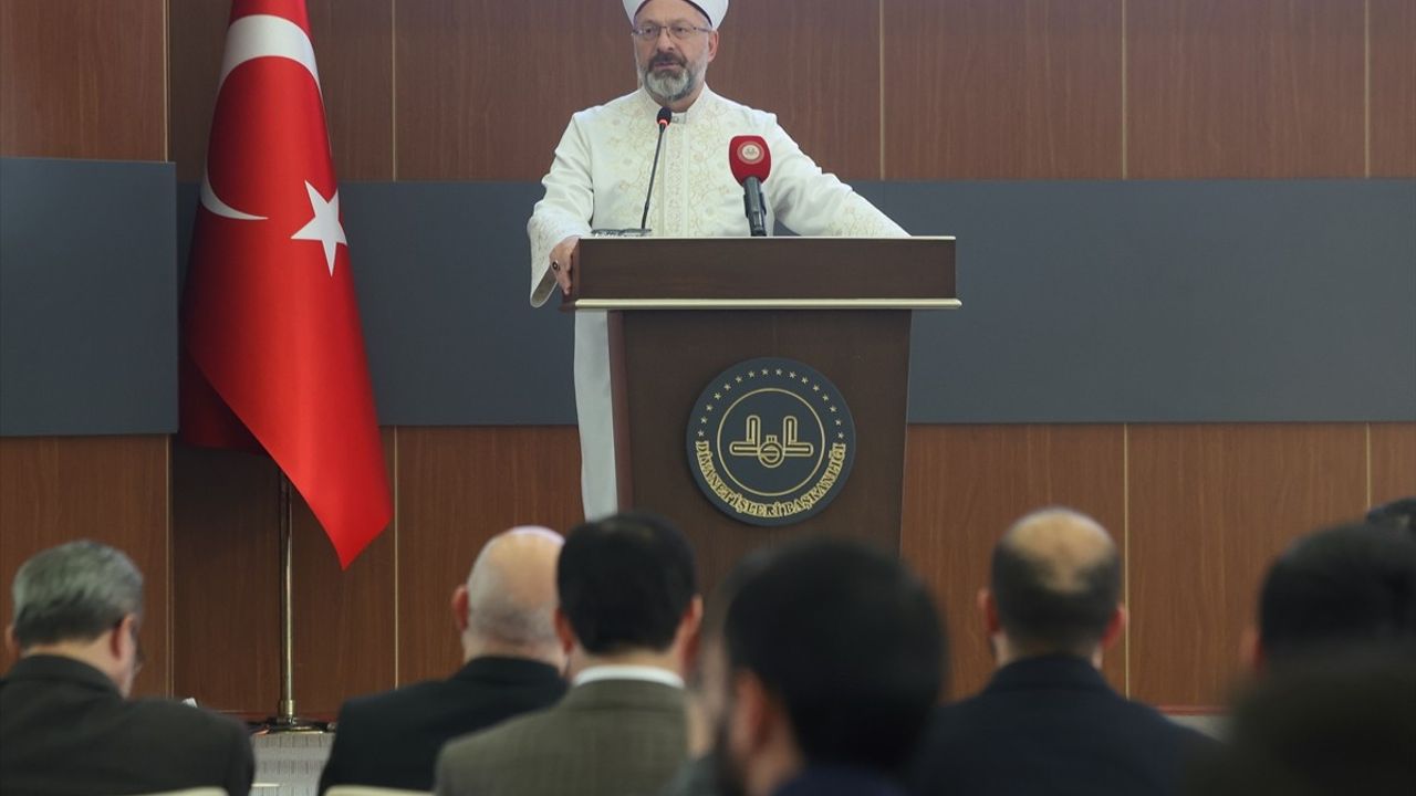 Diyanet Başkanı Erbaş, Eğitim Görevlileri İçin Oryantasyon Eğitimi Düzenledi
