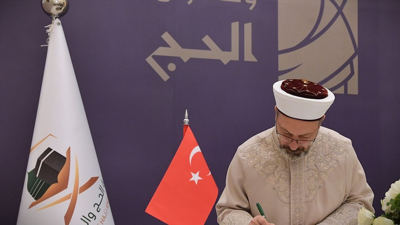 Diyanet İşleri Başkanı Erbaş, 2025 Hac Protokolünü İmzaladı