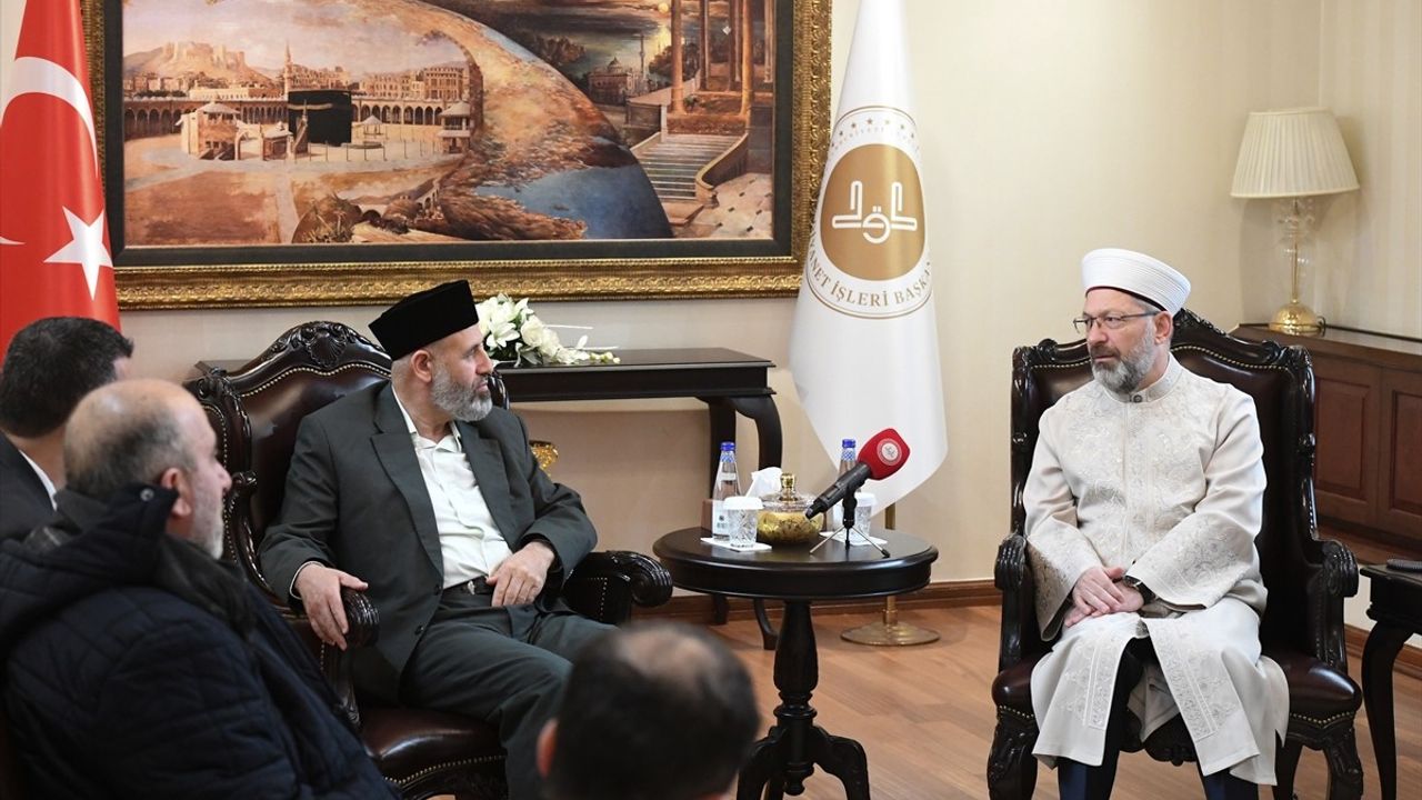 Diyanet İşleri Başkanı Erbaş, Filistinli Alimler Birliği Başkanı Tekruri'yi Ağırladı